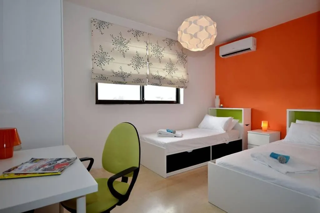 Saint Julian'sDuplex St Julians Central Penthouseアパートメント 0*, Saint Julian's